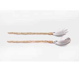 Mango hecho a mano para servidor de ensaladas, mango largo con diseño único de metal rugoso, latón sólido, chapado en oro, Mango en relieve - Product Image 1