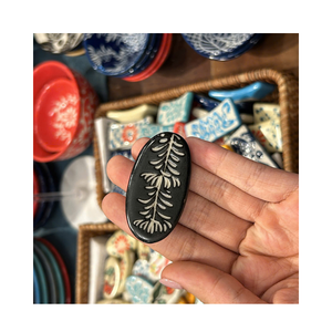 Handmade Eco-Friendly Durable Ceramic Chopstick Rest Oval Shape <b>Red</b> Flower Pattern Decorative Tableware for Restaurant Use - Product Image 5