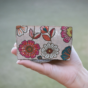 Nouveau Sac Fourre-Tout Perlé Fait Main de Qualité Supérieure, Magnifique et Tendance, Design Personnalisable, Broderie Unique, Sacs à Main Exclusifs pour - Product Image 4