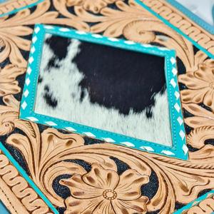 Portafolio de Cuero Venus, Cuero Repujado de Lujo con Incrustaciones de Piel de Vaca, Borde Verde Azulado, Diseño Moderno, Impermeable, Accesorio de Alta Gama - Product Image 3