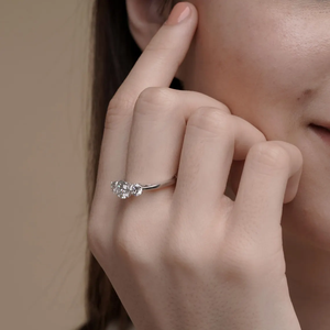 แหวนเพชรทรงกลมเจียระไนแบบบริลเลียนท์ แหวนเพชรสามเม็ดสำหรับหมั้น แหวนเพชร VVS2 ทองคำ 18K สีเหลือง ขาว และโรสโกลด์ - Product Image 4