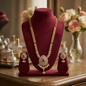Ensemble de collier et boucles d'oreilles en chaîne plaquée or de qualité supérieure, style Polki, pour collection de vêtements de mariage pour femmes - Product Image 1