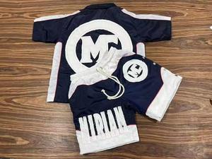 Ensembles deux pièces personnalisés pour homme, style streetwear d'été, avec impression sérigraphiée, comprenant un short et une veste en nylon coupe-vent - Product Image 3