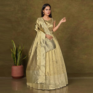 Vestido Largo de Seda Banarasi con Tejido Zari Intrincado, Traje Elegante para Fiestas Tradicionales - Product Image 3