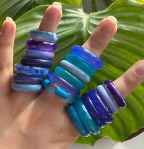 Anillo de Resina Personalizado con Diseño Artístico Hecho a Mano, Accesorio de Joyería de Moda Elegante - Product Image 4