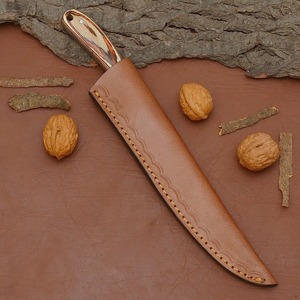 Cuchillo de Filetear de Acero de Damasco Forjado a Mano Personalizado |   Cuchillo de Caza con Mango de Madera Personalizado con Pernos de Latón y Funda de Cuero - Product Image 4