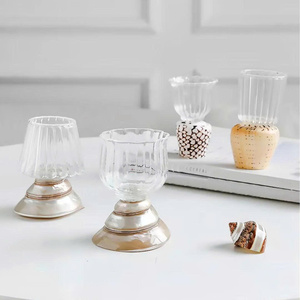 Tasse en coquillage artisanale en coquille de conque naturelle avec insert en verre, vaisselle décorative pour cocktails, jus, bar, cadeau du Vietnam - Product Image 1