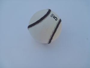 Professional Leather Sliotars Balls Hurling Balls Wholesale Sliotars Official GAA Approved Hurling Equipment Irish <b>Sport</b> Balls - Product Image 4