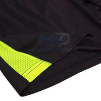 Tenue de football durable, respirante et écologique, personnalisable, conçue pour une mobilité et une sécurité optimales, adaptée aux adultes