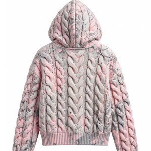 Pull à capuche moderne en tricot torsadé avec cordon de serrage, poche kangourou et design color block rose et rouge pour le streetwear - Product Image 2