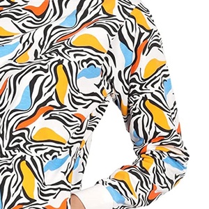 La mejor calidad, sudadera de mujer, ropa de calle, venta al por mayor, sudaderas personalizadas por sublimación para mujer, fabricadas en Pakistán - Product Image 6