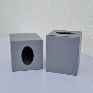 Caja de pañuelos de cuero PU negro cuadrado moderno soporte de pañuelos decorativo para el hogar o el hotel - Product Image 1