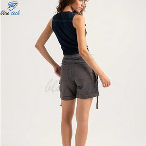 Shorts en jean pour femmes, taille haute, coupe slim, extensibles, effet usé, décontractés, pour l'été, avec impression de logo personnalisée, vente en gros - Product Image 4