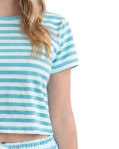 Ensemble décontracté d'été pour femme : crop top rayé et short, taille élastique, tenue de détente, streetwear, personnalisable OEM - Product Image 2