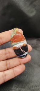 Colgante de Piedra Sanguina con Bisel Chapado en Oro Natural - Product Image 6