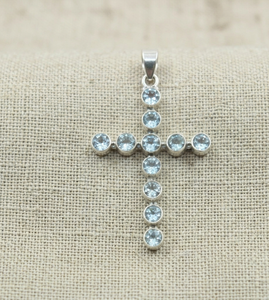 Collar con Colgante de Cruz de Topacio Azul en Plata de Ley 925, Chapado en Oro Amarillo y Oro Rosa, Joyería Cristiana con Piedra de Nacimiento, Regalo para Mujer - Product Image 6