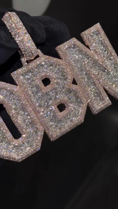 Colgante de Plata de Ley 925 con Letra Personalizada Iced Out, Diamante Moissanita VVS, Colgante de Lujo Estilo Hip Hop, Regalo para Hombres y Mujeres - Product Image 3