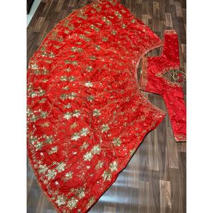 Ropa de Diseñador India y Pakistaní, Hermoso Lehenga Choli con Bordado Zari - Product Image 4