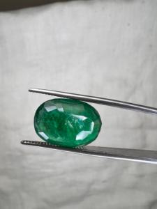Émeraude naturelle zambienne de 5,66 carats, taille ovale, pierre précieuse en vrac, vert profond, émeraude de haute qualité pour la fabrication de bijoux fins - Product Image 3