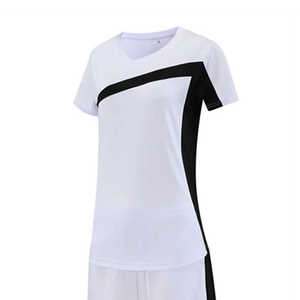 ชุดวอลเลย์บอลยูนิเซ็กซ์ดีไซน์ล่าสุด สีและขนาดปรับแต่งได้ ชุดเสื้อและกางเกงขาสั้น คุณภาพพรีเมียม พิมพ์ลายด้วยเทคนิคพิเศษ ชุดกีฬา - Product Image 6
