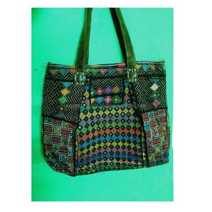 Bolso de Mano Personalizado para Mujer, Hecho a Mano, Ecológico, Estilo Vintage, Bordado Banjara, Bolso de Compras, Venta al por Mayor en India, Guru Kirpa - Product Image 1