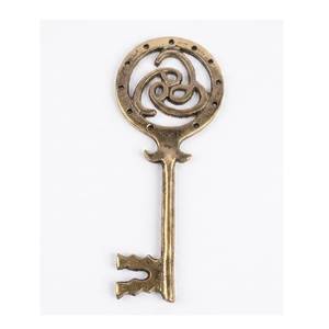 Clé squelette décorative en aluminium de style antique, vendue comme objet décoratif, pendentif de bijoux ou souvenir de mariage, utilisée pour la décoration intérieure. - Product Image 1