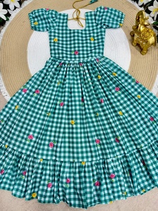 Colección de Vestidos para Niñas con Estampados a Cuadros Multicolores - Product Image 3