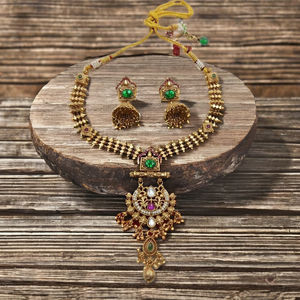 Ensemble élégant de collier et boucles d'oreilles ethniques en laiton plaqué or antique pour mariage, fiançailles et cadeaux d'anniversaire - Product Image 1