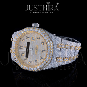 Montre de luxe en moissanite VVS de qualité supérieure, sertie de pierres élégantes, pour occasions décontractées et formelles, disponible à la vente, provenant d'un fournisseur indien. - Product Image 3