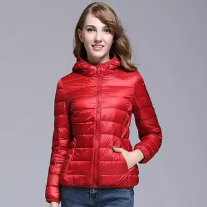 Veste courte matelassée imperméable à capuche pour femme, respirante, motif uni, tissée, teinte, recyclée, vêtements de sport - Product Image 2