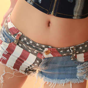 Pantalones cortos de mezclilla ajustados de talle bajo para mujer, pantalones cortos de mezclilla microelásticos y suaves para ropa de playa, ropa de club y estilo veraniego - Product Image 4