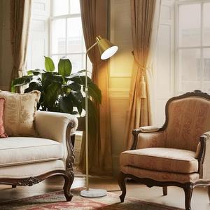 Lampe sur pied industrielle en fer avec ampoule apparente pour une décoration rustique de la maison - Product Image 5