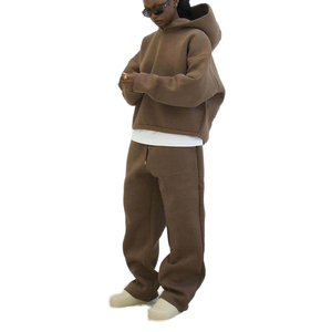 Ensemble de jogging décontracté pour homme en coton marron uni avec capuche, fermeture éclair intégrale, coupe ample et poches latérales – Idéal pour l'automne - Product Image 2