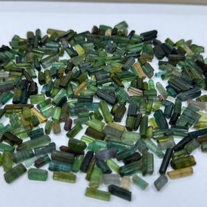 Meilleure tourmaline verte naturelle brute non taillée, spécimen en bâton, non poli, forme libre, Afghanistan, qualité AAA, vente en gros, qualité gemme - Product Image 5