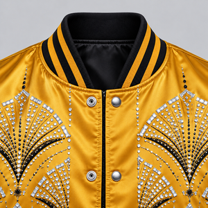 Chaqueta Bomber de Satén con Pedrería de Diseñador, Chaqueta de Moda con Patrón de Estrellas de Cristal Brillante de Lujo para Fiestas Nocturnas y Estilo Moderno - Product Image 6