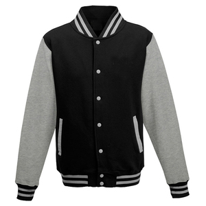 Veste universitaire en laine grise pour homme avec logo personnalisé, manches blanches et bordures rouges et bleues, col montant, style preppy, pour l'automne - Product Image 3