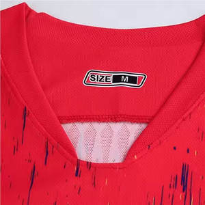 Maillot de football pour homme à prix abordable, respirant, sur mesure, très tendance, confortable et très demandé - Product Image 2