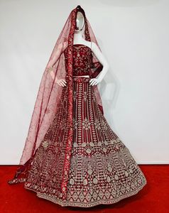 Dazzling Diamonds Elegance Blusa larga informal con adornos de piedra plateada y gran llamarada - Product Image 3