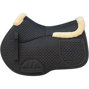 Tapis de selle d'équitation en peau de mouton avec garniture en peau d'agneau et doublure en polaire, design carré, couleur et logo personnalisables, pour l'équitation - Product Image 1