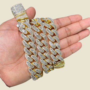 Cadenas de Moissanita Plateada de 18 mm con Brillo Intenso para Hombre y Mujer, Cadena Cubana de Plata 925 y Oro con Diamantes con Claridad VVS - Product Image 1