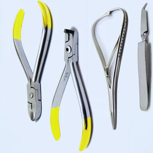 Pince manuelle dentaire en acier inoxydable pour la pose et le retrait de brackets et ligatures, coupe-fil, certifiée Grip Surgical - Product Image 2
