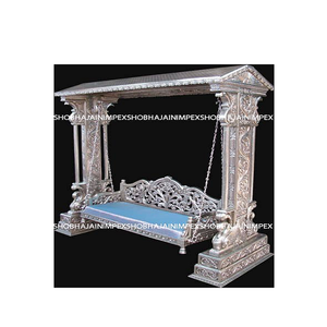 Hut Style Sangeet Swing-Balançoire de mariage moderne simple élégante en bois d'inspiration indienne pour les décorations de réception et de cérémonie - Product Image 1
