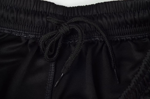 Shorts de football personnalisés fabriqués au Pakistan, avec logo d'équipe, respirants et performants pour clubs et équipes. - Product Image 6