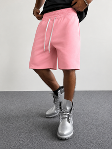Shorts Bermuda en tricot de couleur unie rose pour hommes, taille mi-haute, élastique, confortable, style décontracté, shorts classiques streetwear pour hommes - Product Image 1