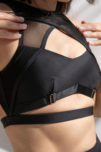 Ensemble de mode pour la pole dance féminine : Haut à col montant et bas taille haute en tissu extensible léger pour l'entraînement estival – Hauts de pole dance pour femmes - Product Image 3