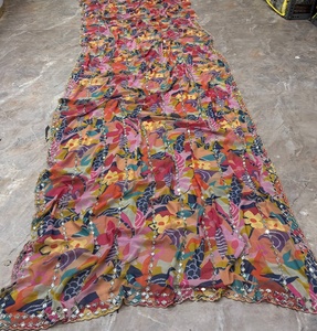 Sari en soie imprimé numérique pour femme, style héritage, avec bordure perlée, tenue de mariage traditionnelle de Samp Corporation - Product Image 3