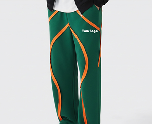 Pantalon de survêtement vert pour homme avec bandes latérales orange, taille élastique, décontracté, respirant, en spandex et polyester, style été - Product Image 1