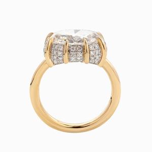 Bague de fiançailles classique pour femme en or jaune 18 carats avec diamant de laboratoire ovale de 3 carats certifié IGI, sertissage unique en forme de boussole, style East West - Product Image 2