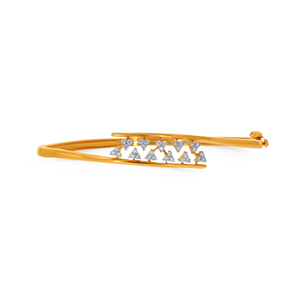 Élégant bracelet ouvert en or jaune 18 carats avec diamants |   Bracelet géométrique en forme de triangle diamanté |   Bijoux fins pour femmes modernes - Product Image 1