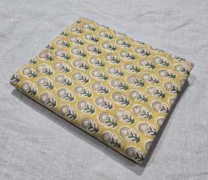 Tissu en coton léger imprimé au bloc, tissu en coton doux de qualité supérieure pour robes et fournisseur en gros pour l'exportation, fournisseur pour commandes en gros - Product Image 1
